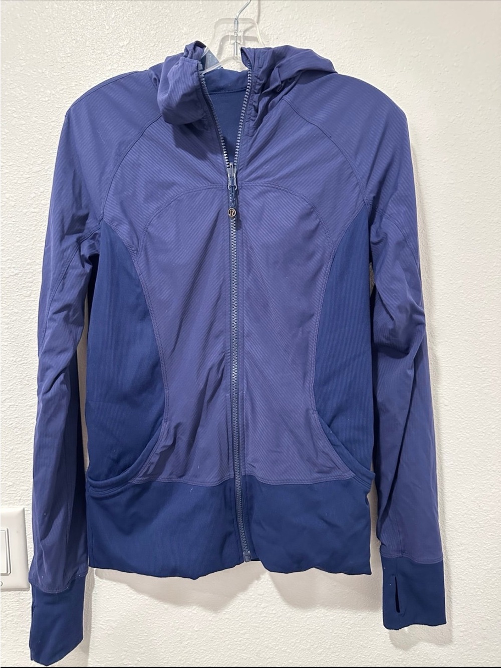 Lululemon jacket size 10